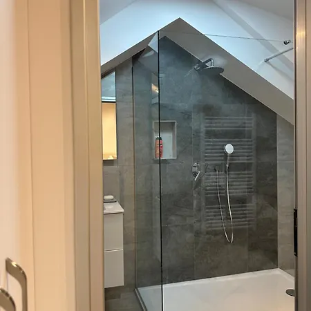 La Casa Di Varos Old Town Apartments