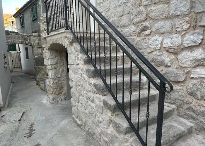 La Casa Di Varos Old Town Apartments *