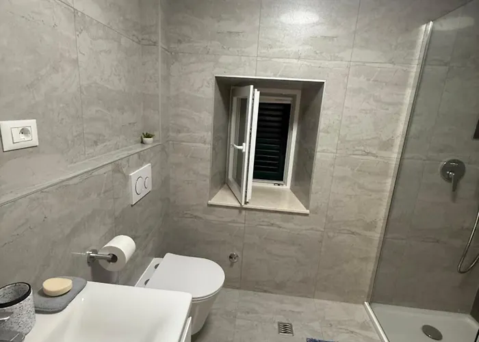 La Casa Di Varos Old Town Apartments