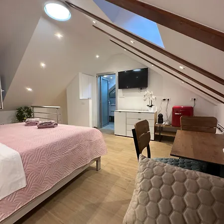 La Casa Di Varos & Free Parking Available P&r 스플리트