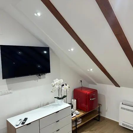 Apartment La Casa Di Varos Old Town & Free Parking