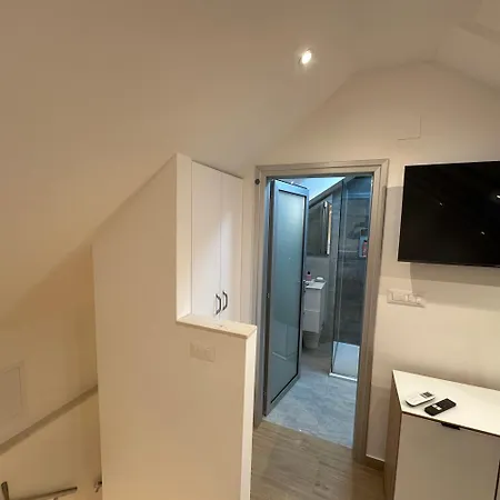 아파트 La Casa Di Varos & Free Parking Available P&r 스플리트