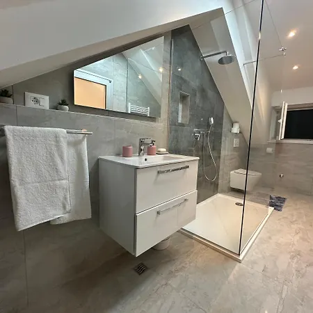 La Casa Di Varos & Free Parking Available P&r * 스플리트