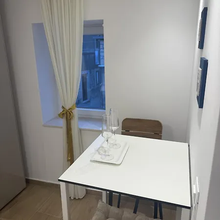 아파트 La Casa Di Varos & Free Parking Available P&r 스플리트