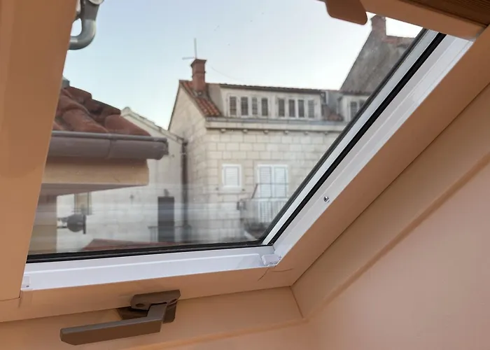 La Casa Di Varos Old Town & Free Parking