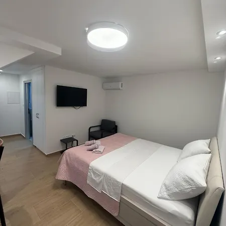 La Casa Di Varos & Free Parking Available P&r Split